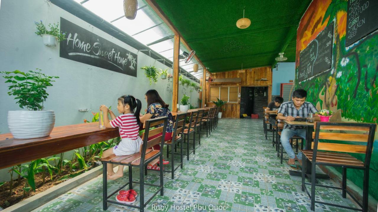 Ruby Phu Quoc Hostel Exteriér fotografie